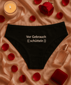 Lustige Damen Unterwäsche vor Gebrauch schütteln